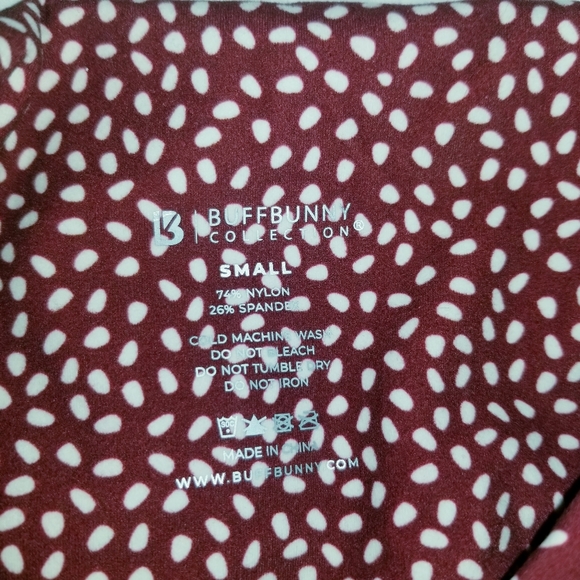 NWOT Buff Bunny Collection Workout Gym Legacy Shorts Vineyard Dark Red - Picture 8 of 9